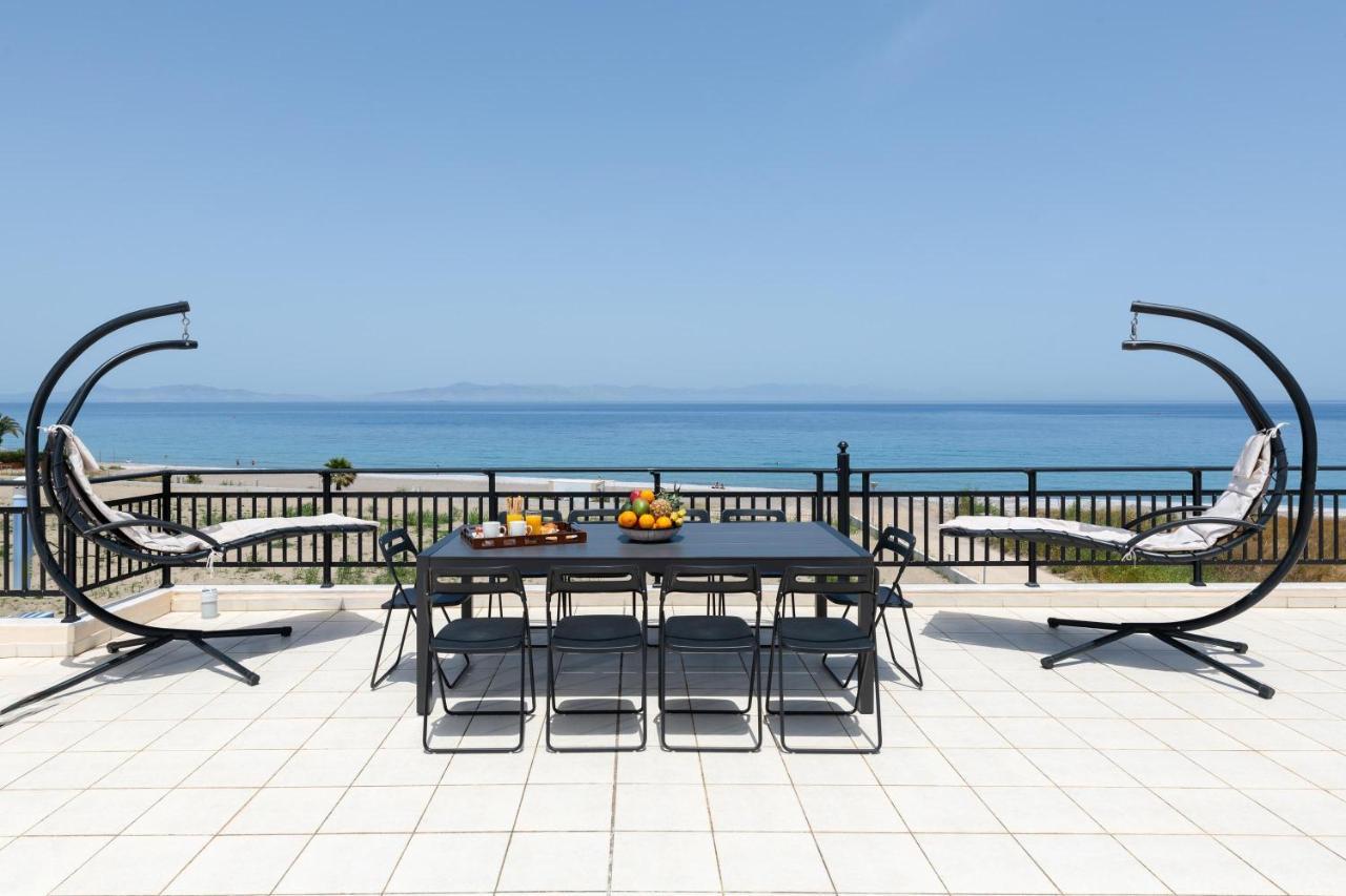 White&Blue luxury suites Ialysos  Extérieur photo